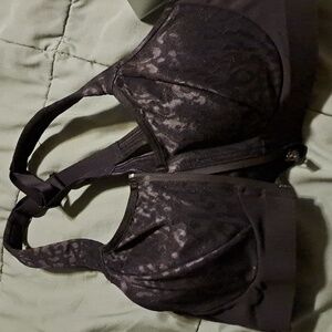 Victoria's Secret Black Front-Zip Lace Sports Bra